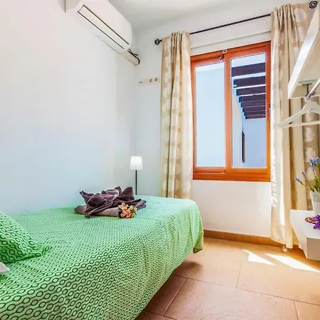 Villa Playa Blanca Sleeps 5 With Pool Air Con And Wifi